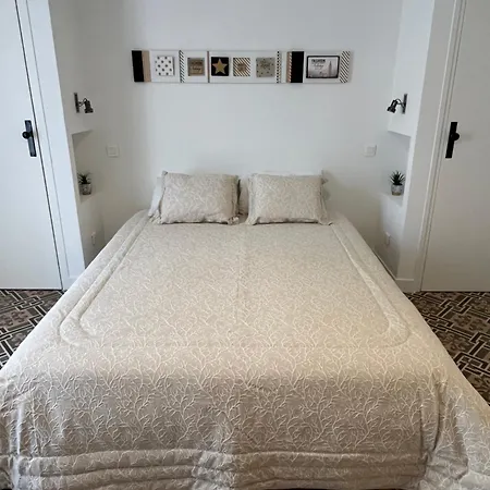 Holiday home Maison Familiale Les Hirondelles Magalas