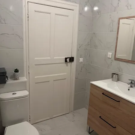 Holiday home Maison Familiale Les Hirondelles *